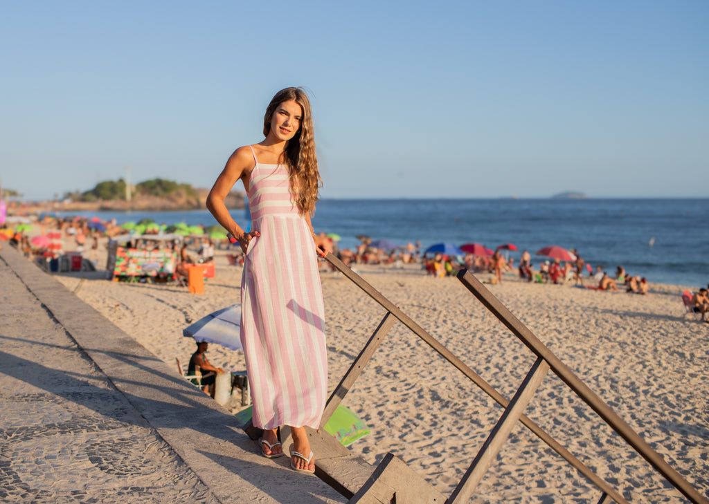 Vestido Jardineira listrado